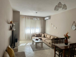 Sunrise apartment Near the center